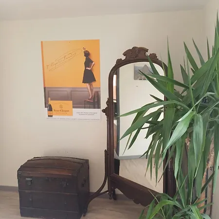 Apartment Le Grenier A Sel, Chaleureux 2 Chambres-centre-gare *